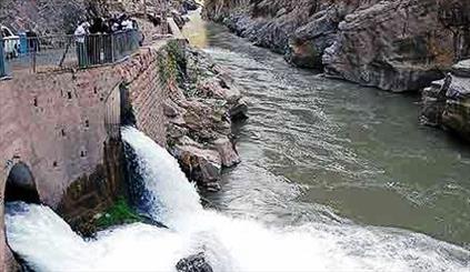 کانی بل بزرگ ترین چشمه کارستی در مرزهای کردستان و کرمانشاه است