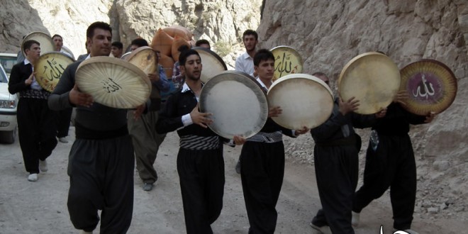 مراسم “ناڵەی دەف و هاژەی بڵ” در روستای هجیج