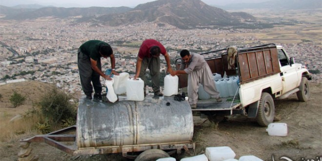 آبیاری نهالستان چیا