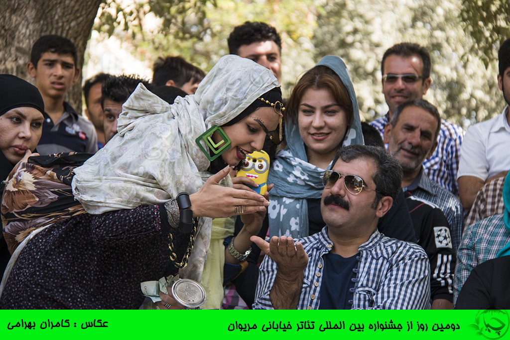گالری عکس “دومین روز از برگزاری جشنواره بین المللی تئاتر خیابانی مریوان”