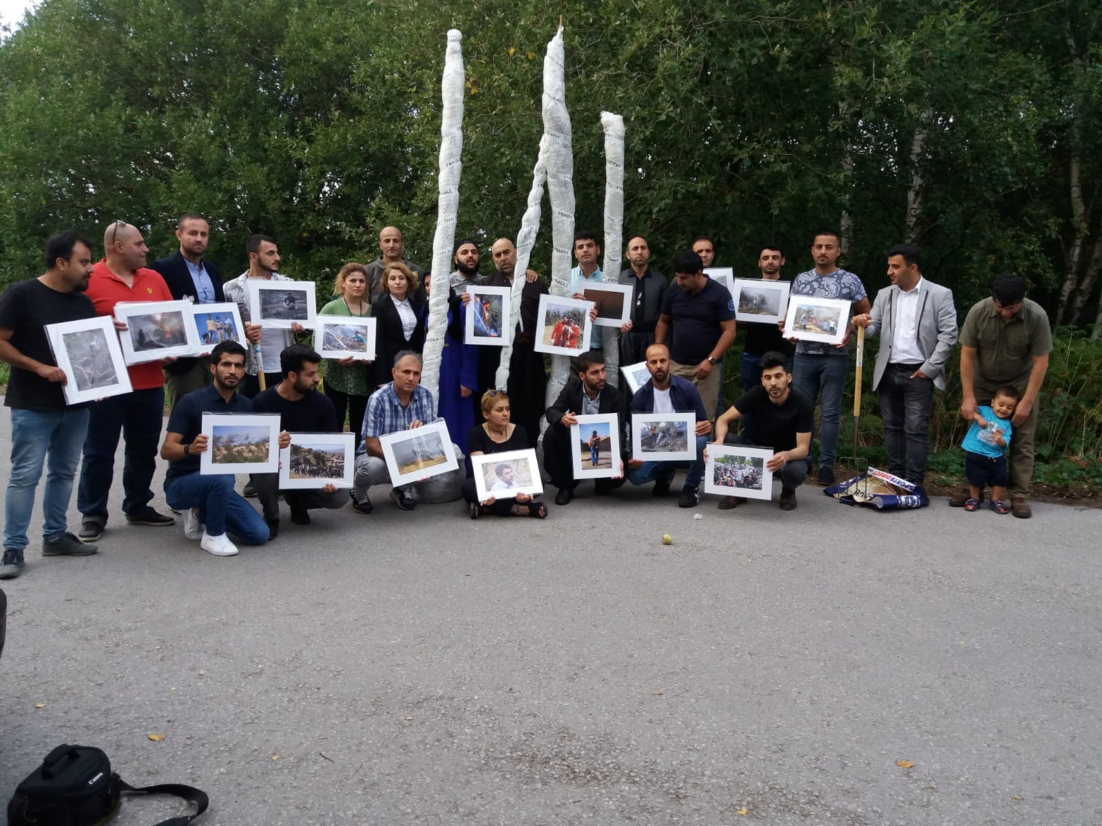 یاد کردنەوەی شەهیدانی ژینگە لە شاری شێفێڵدی بریتانیا