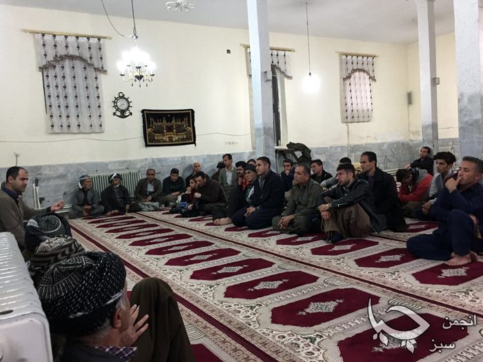 آگاه سازی مردم روستای انجیران از وضعیت بحرانی جنگل های منطقه توسط انجمن سبز چیا